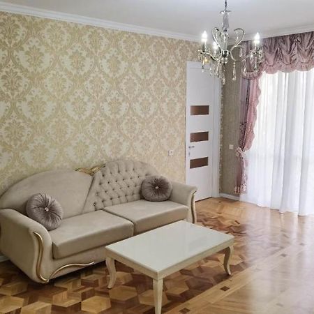 Nano'S Apartament-2 Kutaisi Dış mekan fotoğraf