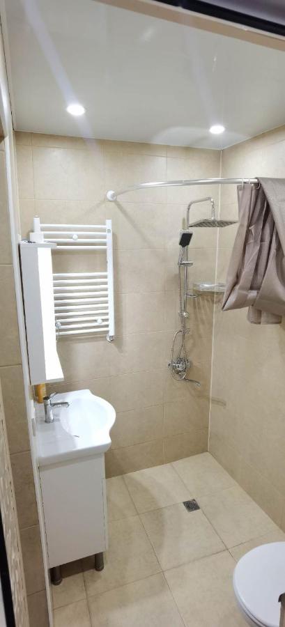 Nano'S Apartament-2 Kutaisi Dış mekan fotoğraf