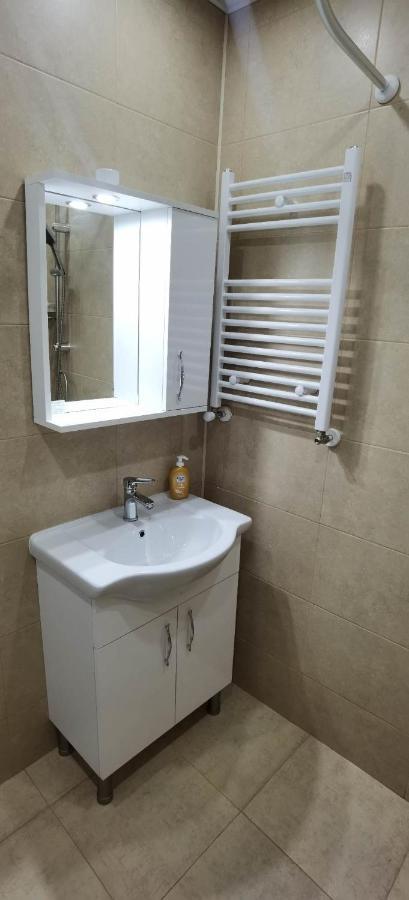 Nano'S Apartament-2 Kutaisi Dış mekan fotoğraf
